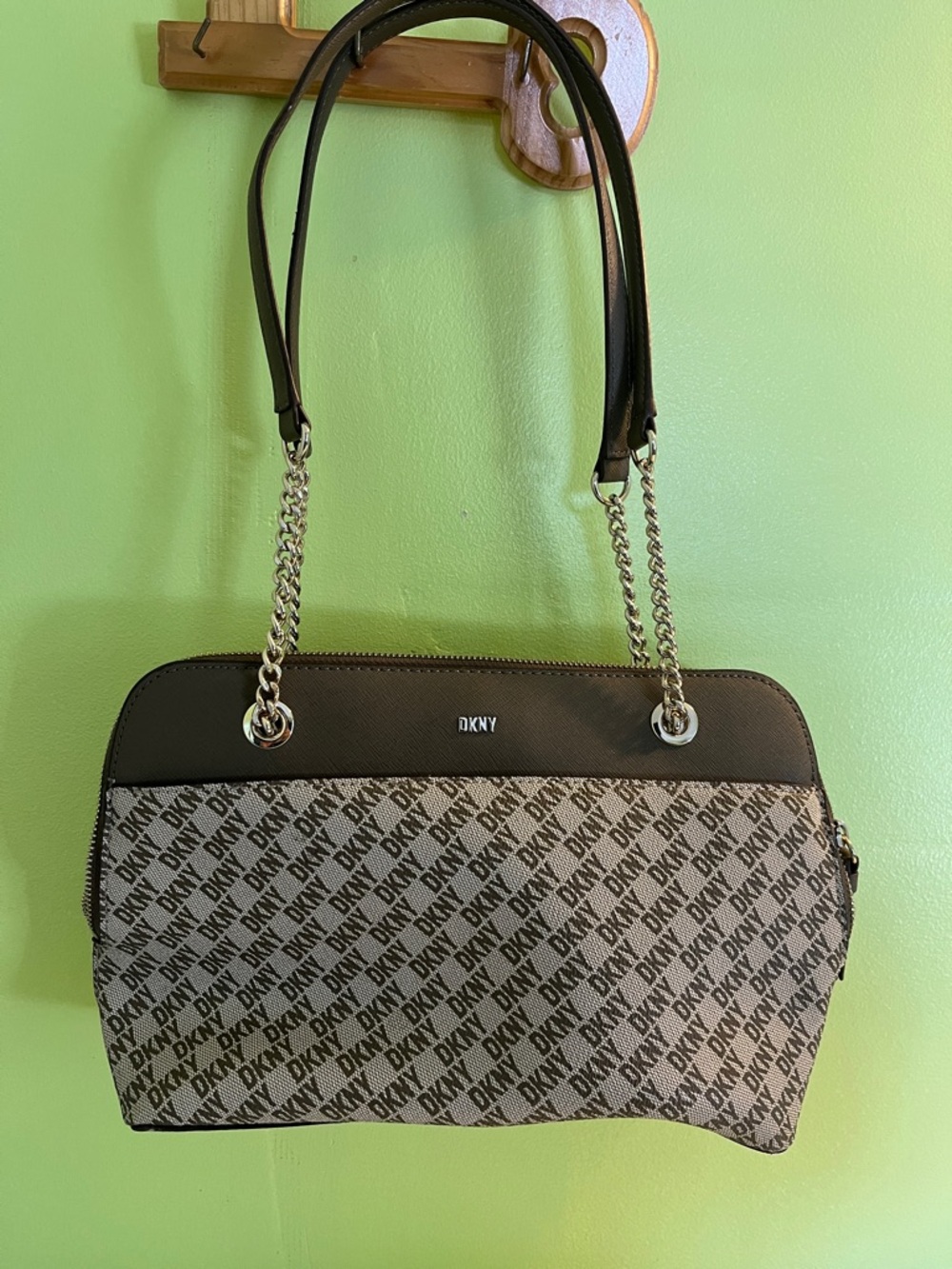 DKNY Beige and Brown Logo Shoulder Bag with Chain Straps